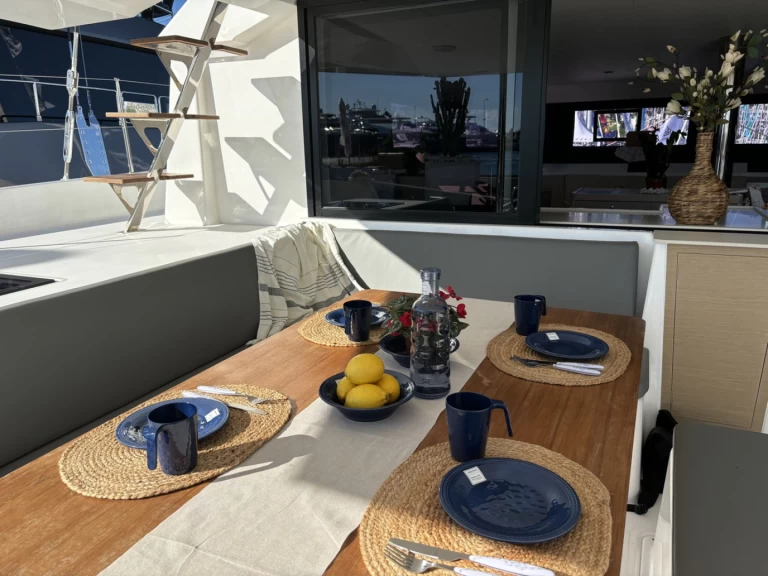 Pronájem lodi Dufour Dufour Catamarans 48 Sail v Ibiza na Samboatu