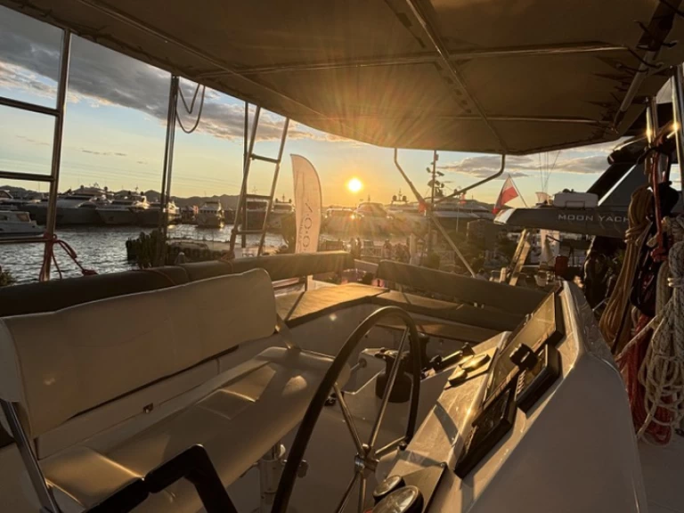 Pronájem Katamarán Dufour s licencí