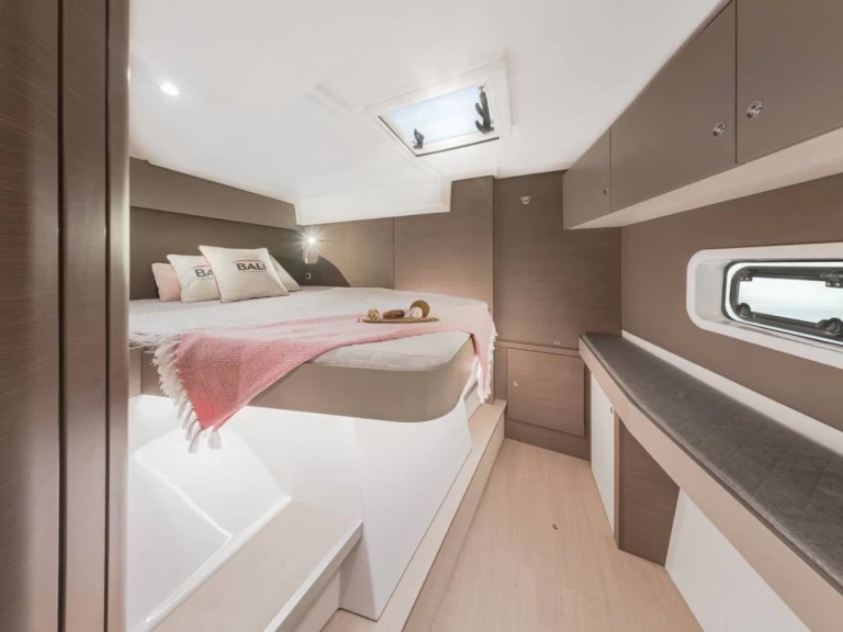 Katamarán k pronájmu v Lavrio za nejlepší cenu