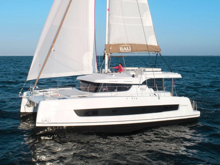 Pronajmout si Bali Bali Catspace Voile v Lavrio