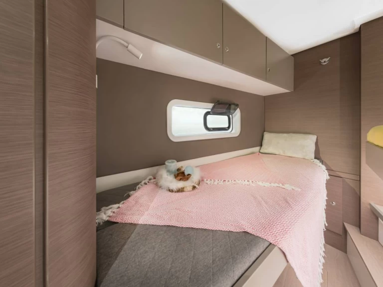 Pronájem lodi Lavrio lákavé ceny Bali Catspace Voile