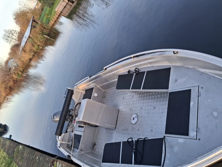 Pronájem lodi qwest R450 v Vinkeveen na Samboatu