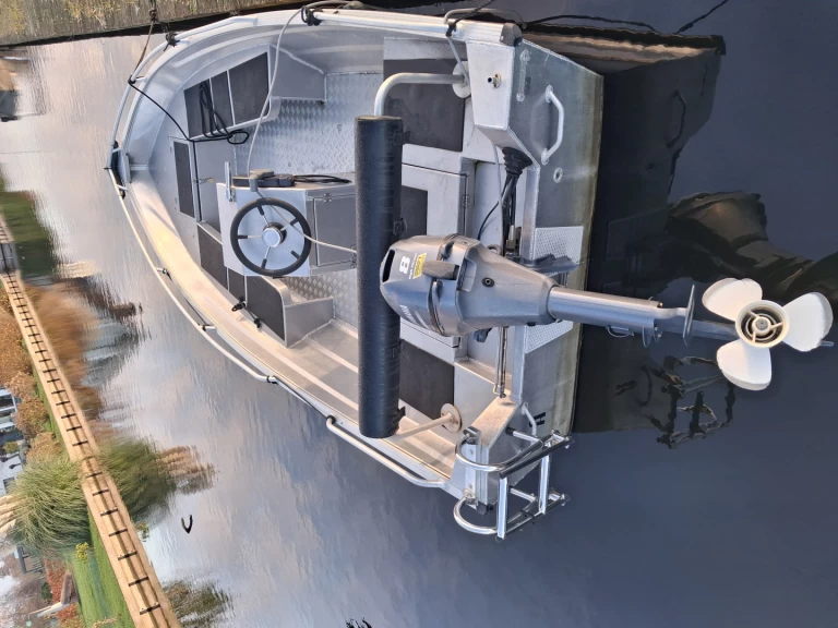 Pronajmout Motorová loď se skipperem či ne qwest v Vinkeveen