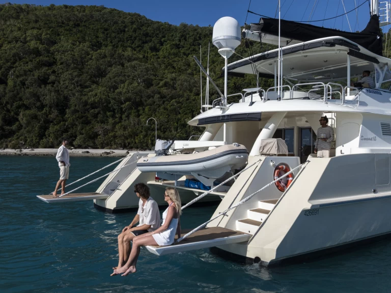 Pronájem jachty v Airlie Beach -suncost Custom Expedition Yacht na Samboatu