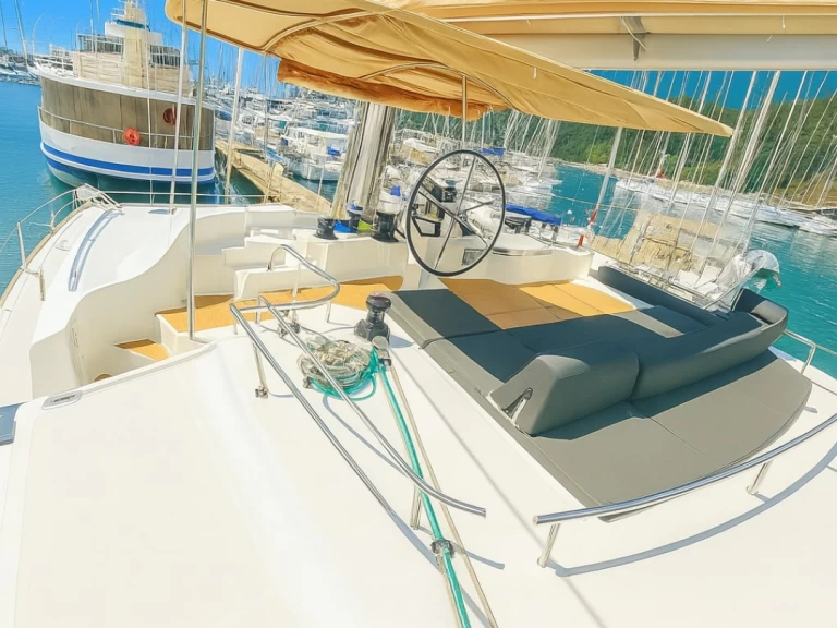 Pronájem lodi Lagoon Lagoon 52[G] v Skiathos na Samboatu