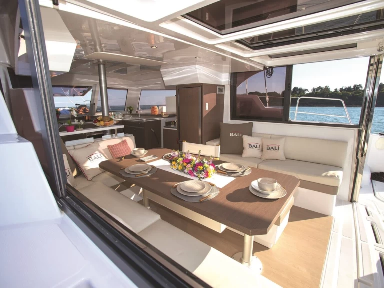 Pronájem jachty v Saint-Mandrier-sur-Mer -Bali Bali Catspace Voile na Samboatu