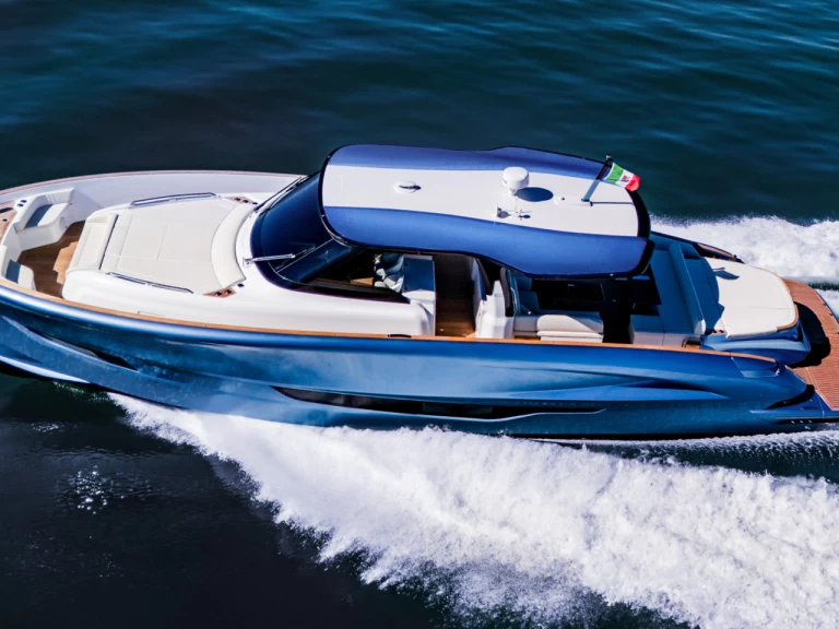 Motorová loď k pronájmu v Francie za nejlepší cenu