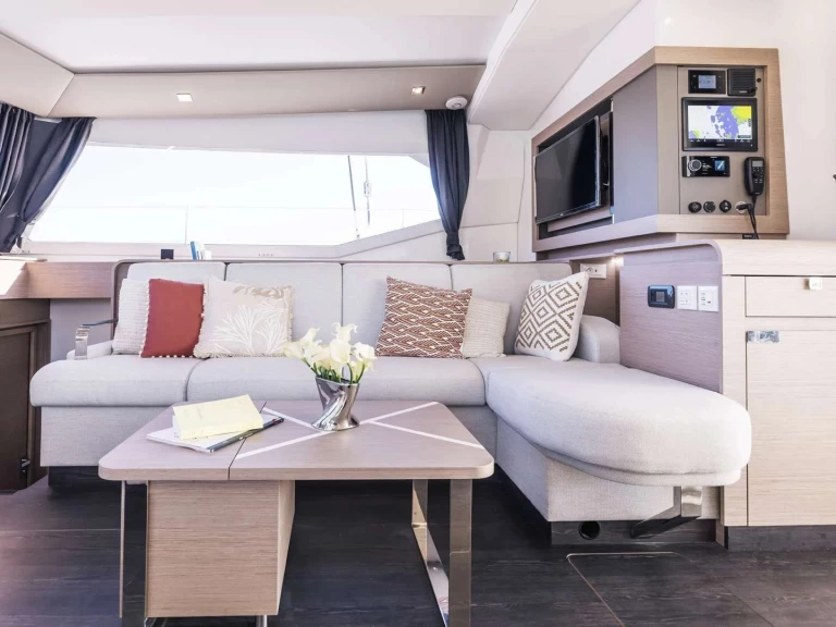 Pronajmout si Fountaine Pajot The Big LeBoatski v Belize City