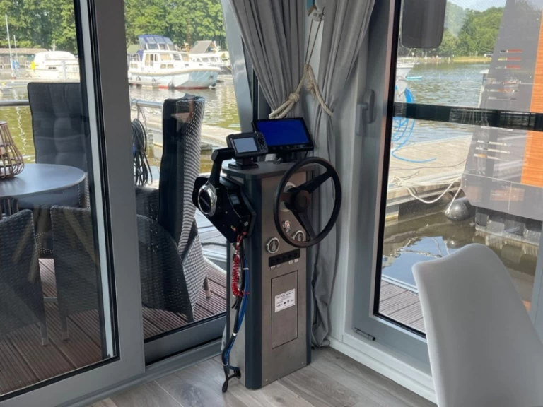 Pronájem Říční loď v Waren (Müritz) -D13 Woma D13 - Standard