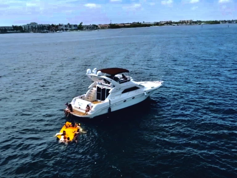Pronájem Jachta v Boynton Beach -Sea Ray Sea Ray 440 Express Bridge