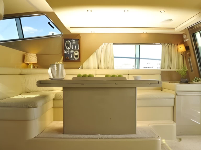 Motorová loď k pronájmu v Agios Nikolaos za nejlepší cenu