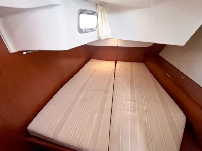 Pronajmout Plachetnice se skipperem či ne Bénéteau v Ajaccio