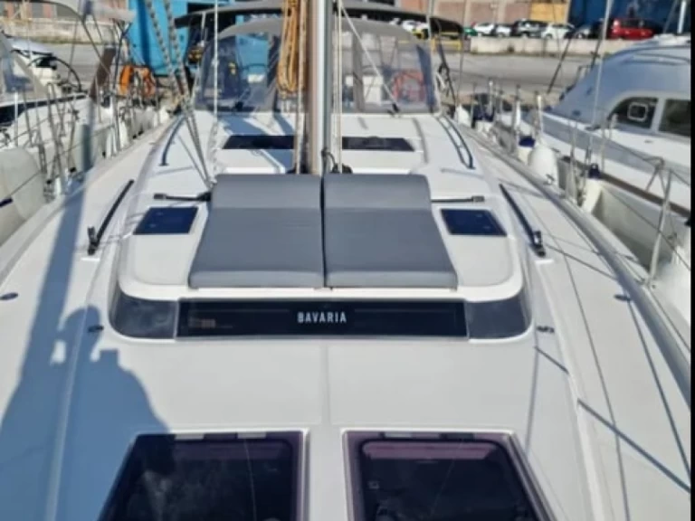 Pronájem lodi Bavaria Bavaria C45 v Volos na Samboatu