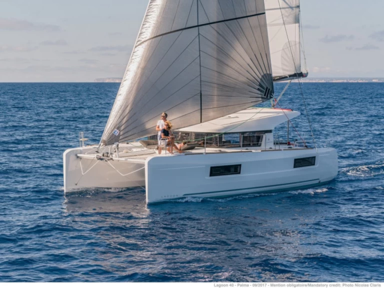 Pronájem lodi Lagoon Lagoon 40 v Alimos na Samboatu