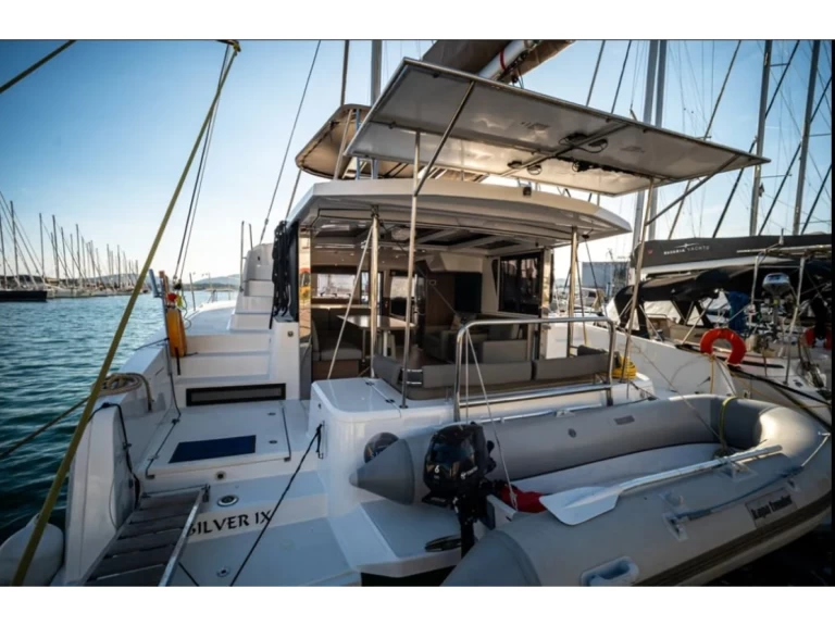 Pronájem Katamarán Bali s licencí