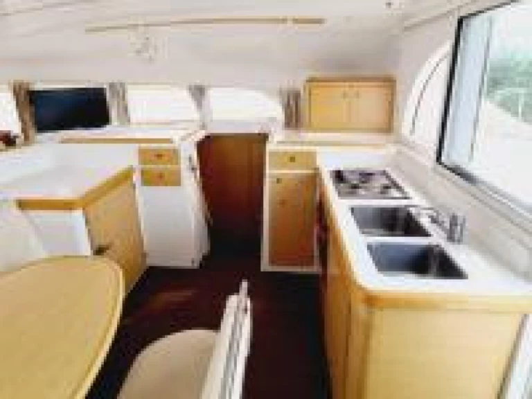 Pronajmout Katamarán se skipperem či ne Lagoon v Paleros