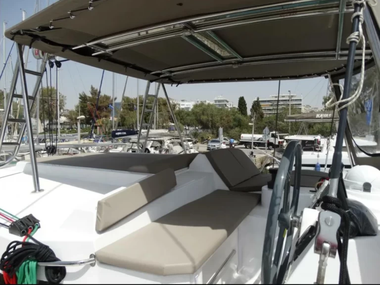 Pronájem Katamarán Bali s licencí