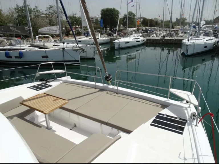 Bali Bali 4.1 jednotlivci a charterové společnosti v Lefkáda