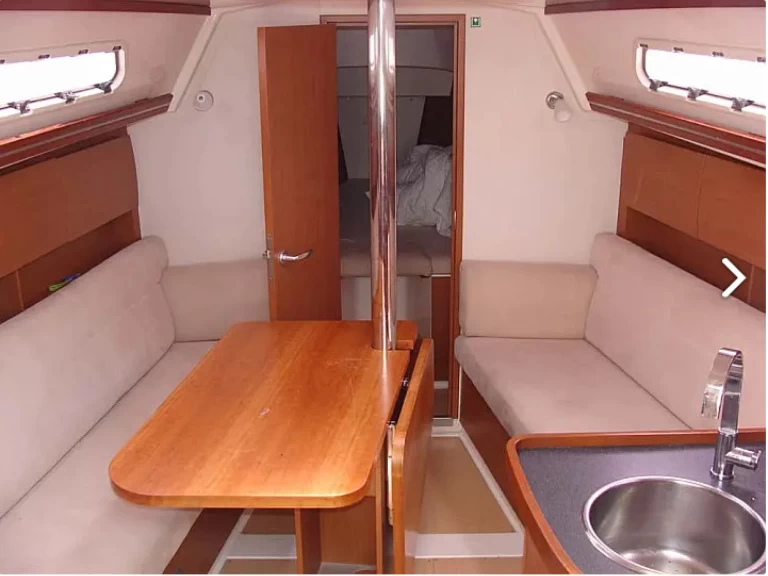 Pronájem lodi Hanse Hanse 325 v Alimos na Samboatu