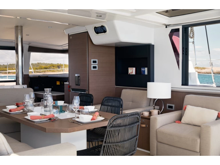 Bali Bali 4.2 Full Equipe jednotlivci a charterové společnosti v Sant Antoni de Portmany