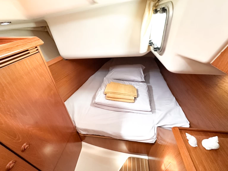 Pronájem jachty v Tivat -Jeanneau Sun Odyssey 40.3 na Samboatu