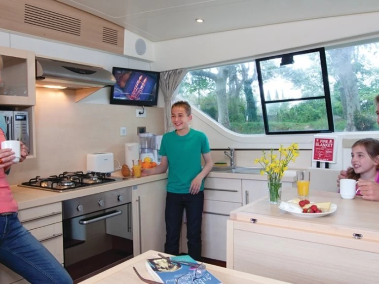 Pronajmout Říční loď se skipperem či ne Comfort Plus v Portiragnes