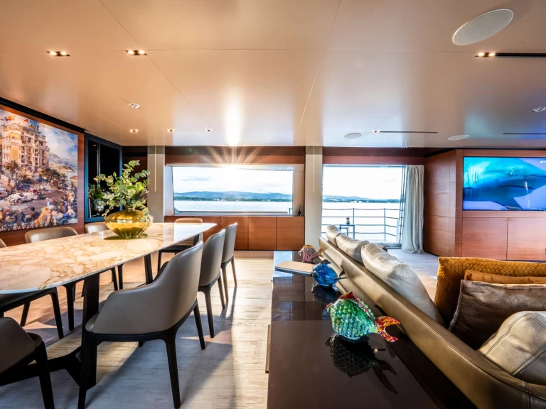 Pronajmout si Custom Line SK v Francouzská riviéra