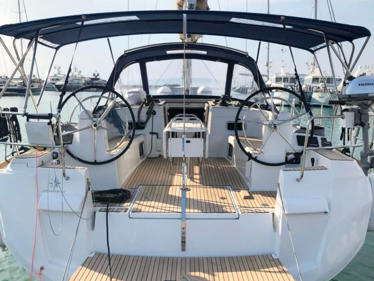 Pronájem lodi Jeanneau Sun Odyssey 519 v Paleros na Samboatu