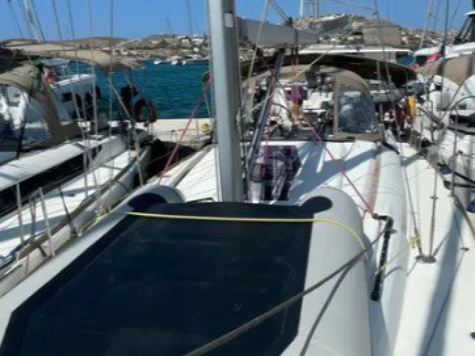 Pronájem lodi Paros (ostrov) lákavé ceny Sun Odyssey 419