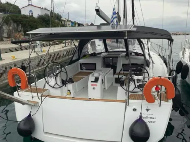 Jeanneau Sun Odyssey 440 jednotlivci a charterové společnosti v Gouvia