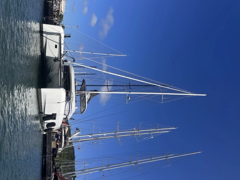 Lagoon Lagoon 55 jednotlivci a charterové společnosti v Antigua Island