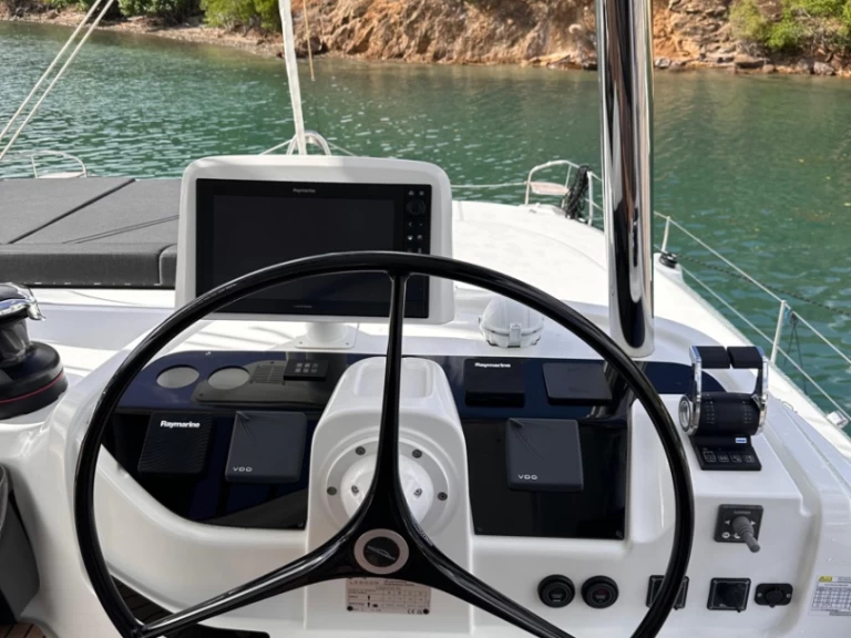 Pronájem lodi Lagoon Lagoon 55 v Bas du Fort na Samboatu