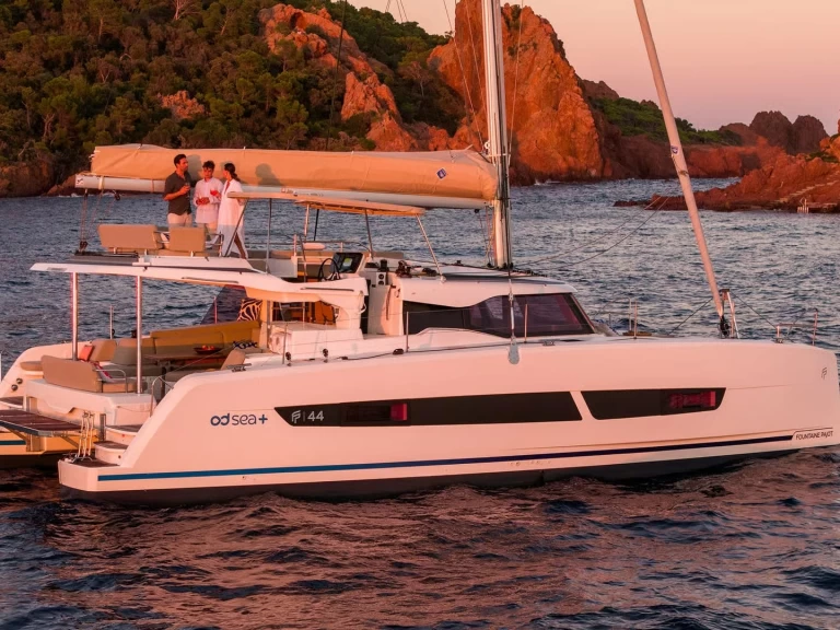 Pronájem Katamarán v Alimos -Fountaine Pajot Fountaine Pajot FP 44 Quatuor - 4 + 2 cab.