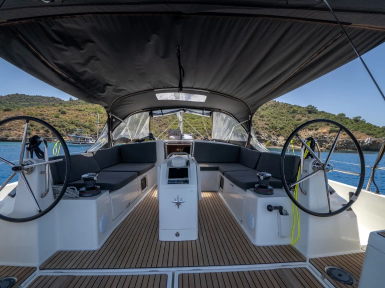 Pronájem Plachetnice Jeanneau s licencí