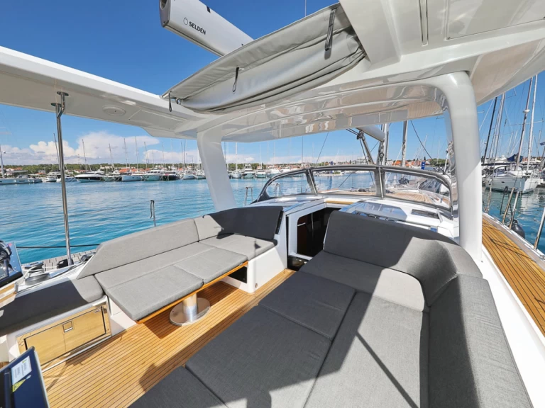 Plachetnice k pronájmu v Pirovac za nejlepší cenu