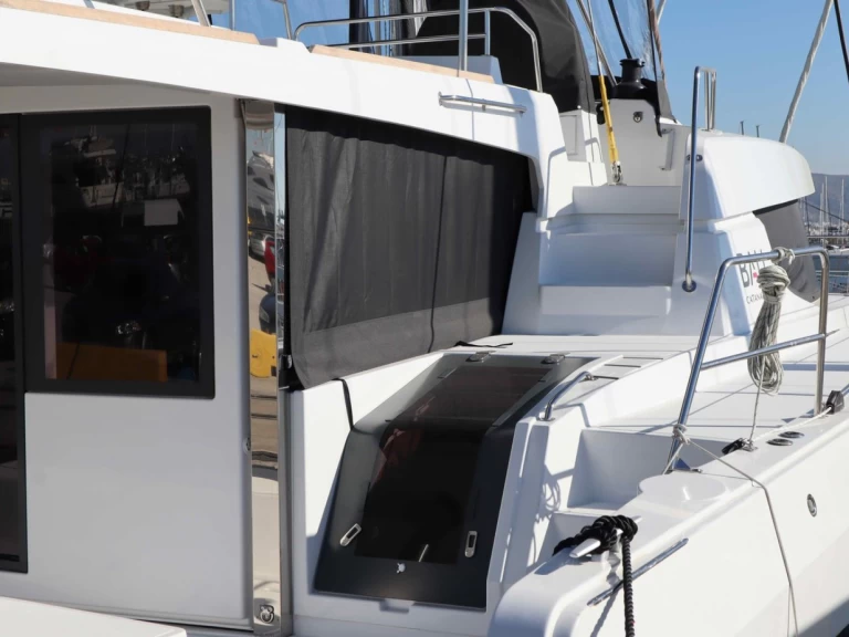 Pronájem lodi Alimos lákavé ceny Bali 4.8