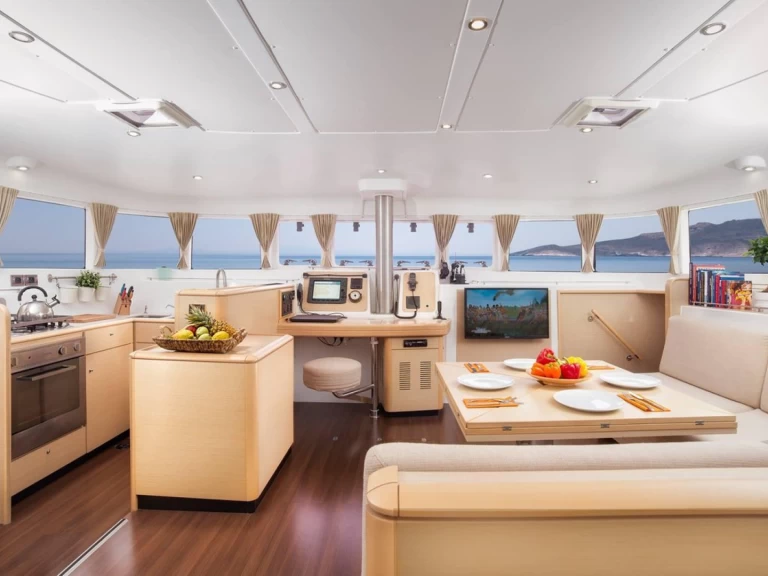 Pronájem lodi Lavrio lákavé ceny Lagoon 500