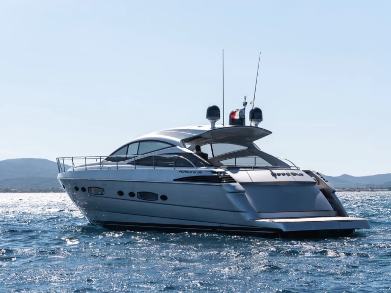 Pronájem lodi persing 56 v Port de Saint Tropez na Samboatu