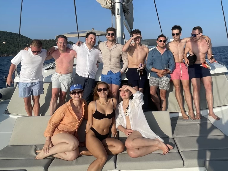 Pronajmout si Fountaine Pajot Elba 45 v Port de Bormes-les-Mimosas