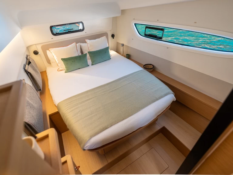 Pronajmout si Excess Excess 13 - 4 + 1 cab. v Alimos