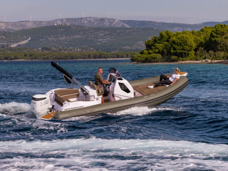 Pronajmout Polotuhá loď se skipperem či ne Italboats v Šibenik 