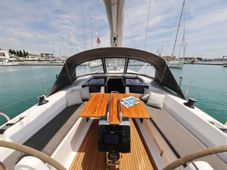 Pronájem lodi Donji Seget lákavé ceny Hanse 418