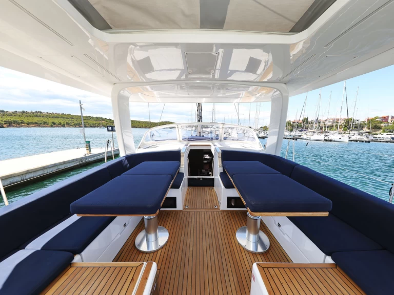 Pronájem lodi Šibenik  lákavé ceny Hanse 510