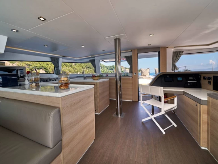 Pronájem lodi Nassau lákavé ceny Bali 5.4