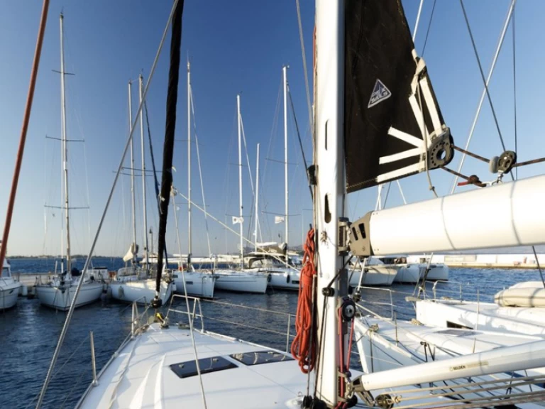 Pronájem lodi Kos lákavé ceny Cruiser 46