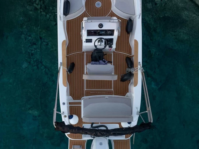 Motorová loď k pronájmu v Šibenik  za nejlepší cenu