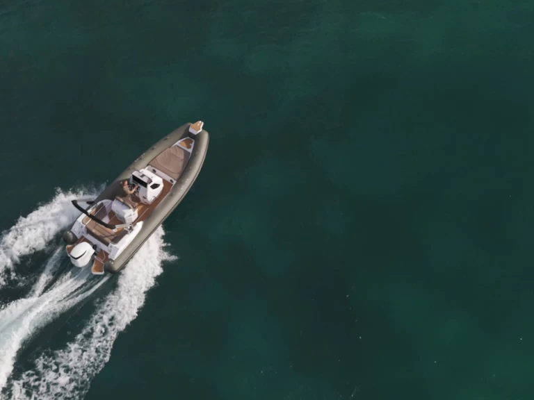 Italboats Predator 700 T jednotlivci a charterové společnosti v Šibenik 