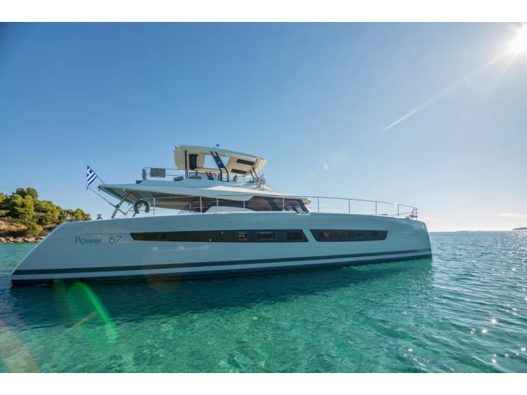 Pronájem Jachta Fountaine Pajot s licencí