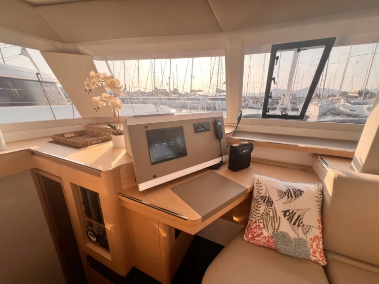 Pronájem lodi Olbia lákavé ceny Astrea 42