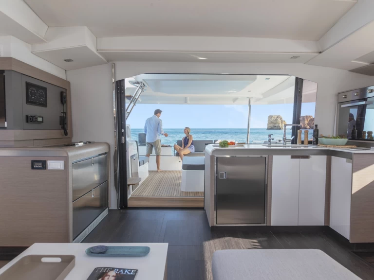 Fountaine Pajot Elba 45 S jednotlivci a charterové společnosti v Cogolin